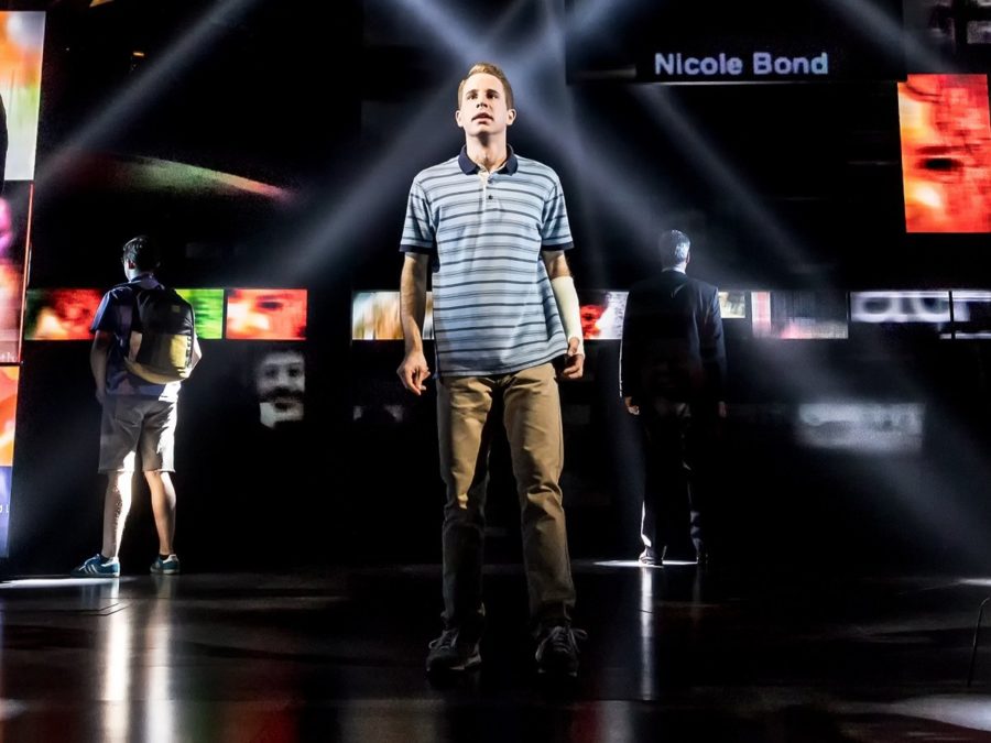 Ben Platt (center) and cast of Dear Evan Hansen (c)Matthew Murphy